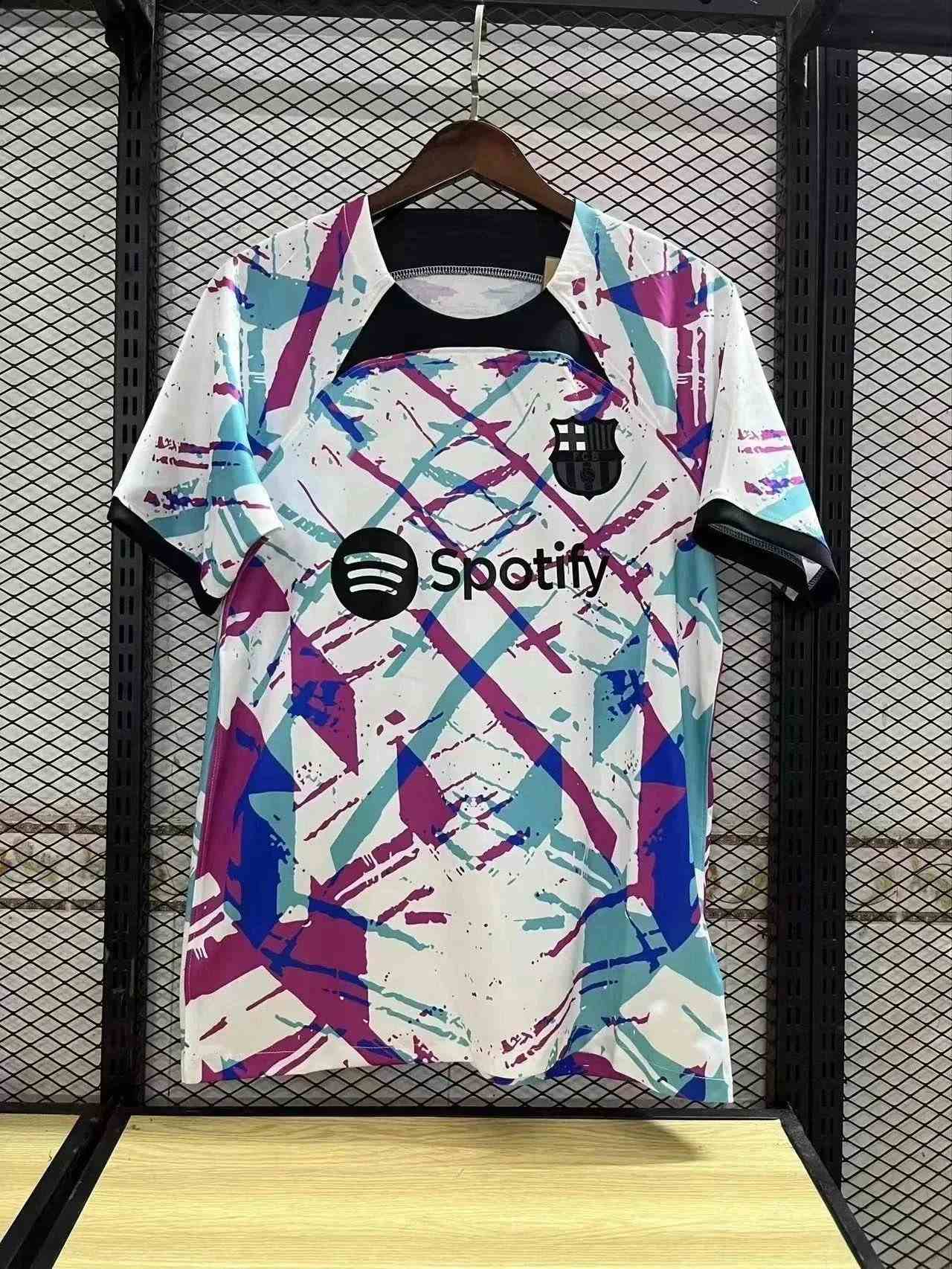 巴萨白色特别版